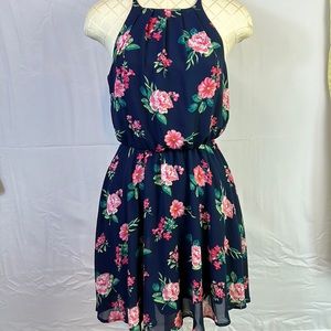 Mi Ami Floral Midi Dress Size Small. Sleeveless and Gathered at waist